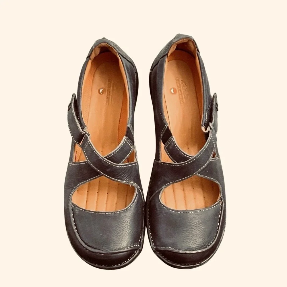 Clarks Unstructured Un Loop Navy Leather Mary Jane Lightweight ShoesSize 7 Wide